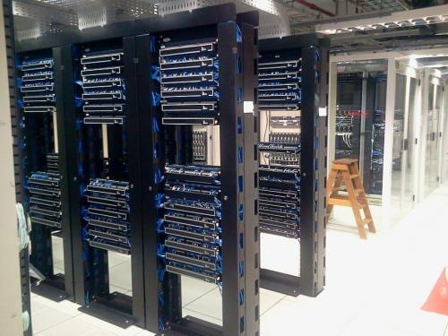 datacenter-servers-computers